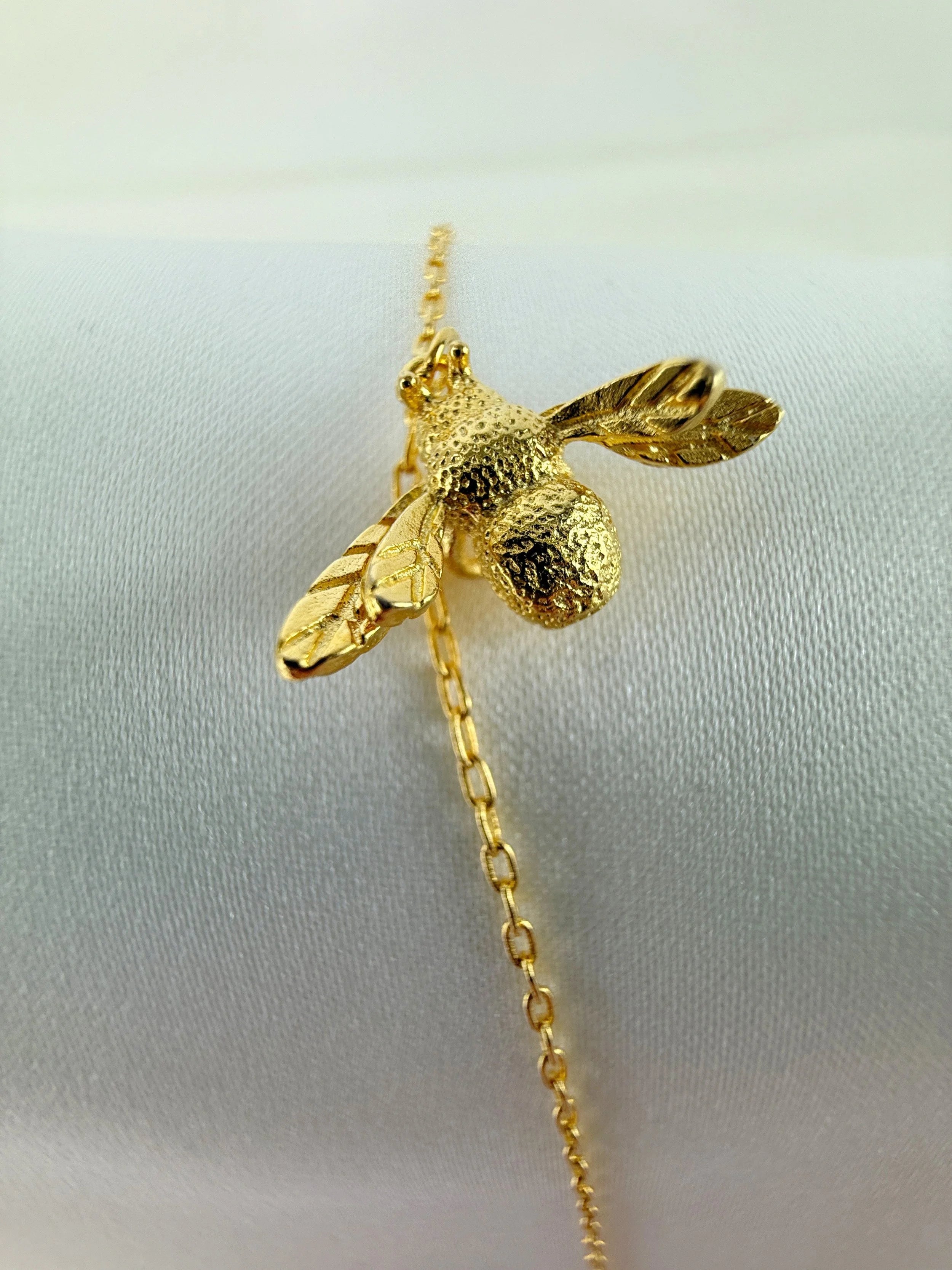 16K Gold Plated 925 Sterling Silver Big Bee Anklet